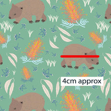 将图片加载到图库查看器，Australiana Fabrics Fabric Wombat Waltz Fabric Green
